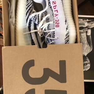 Yeezy 350 V2 Zebra
